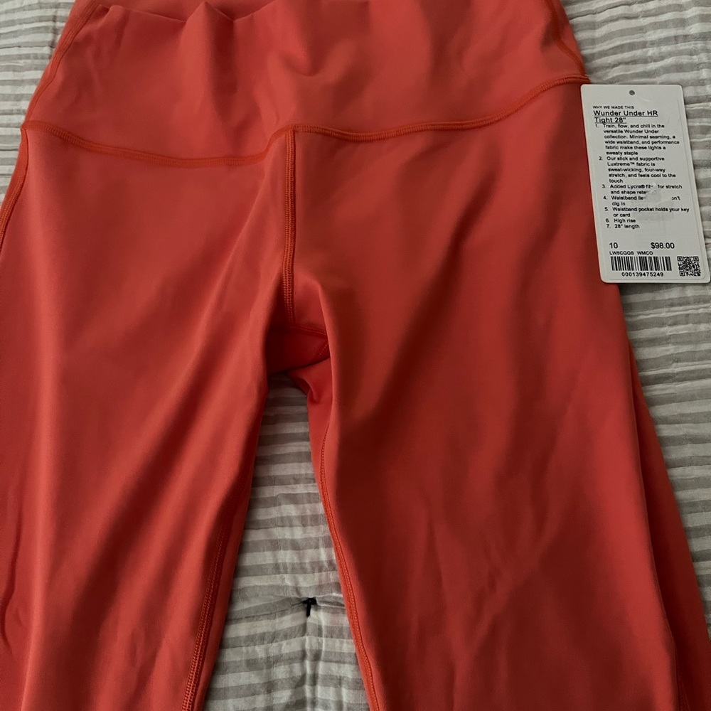Lululemon - Picture 3 of 3